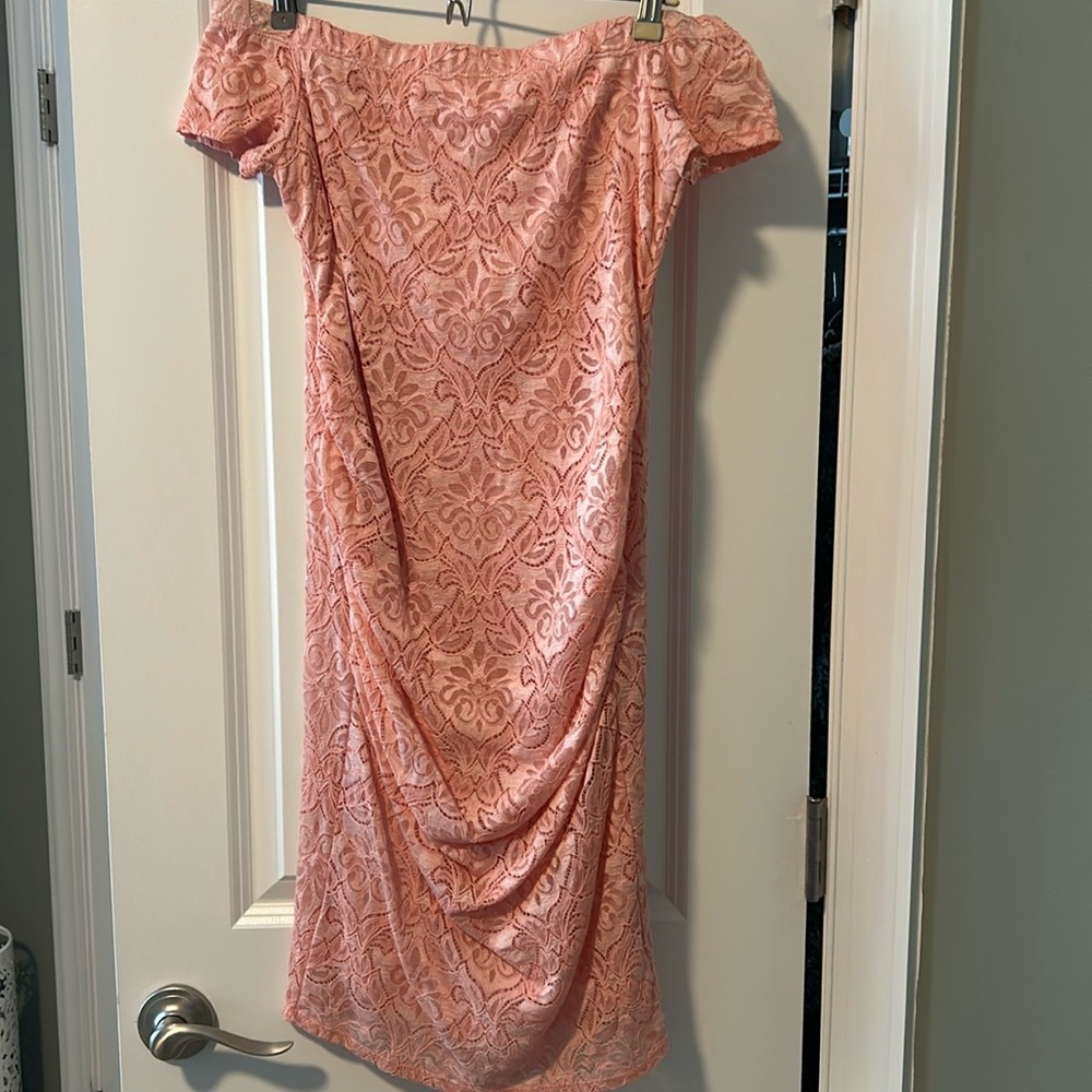 Pink lace fitted dress